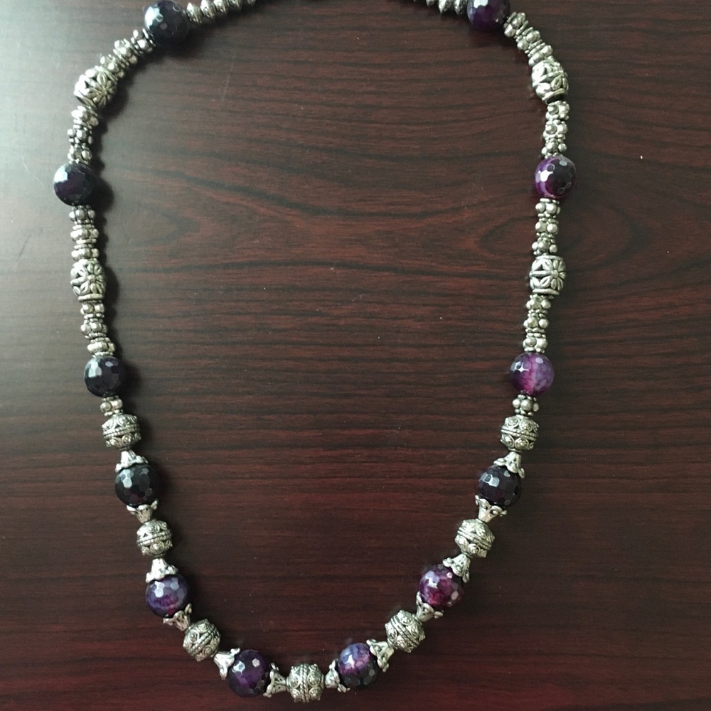 Beautiful Vintage Style Necklace